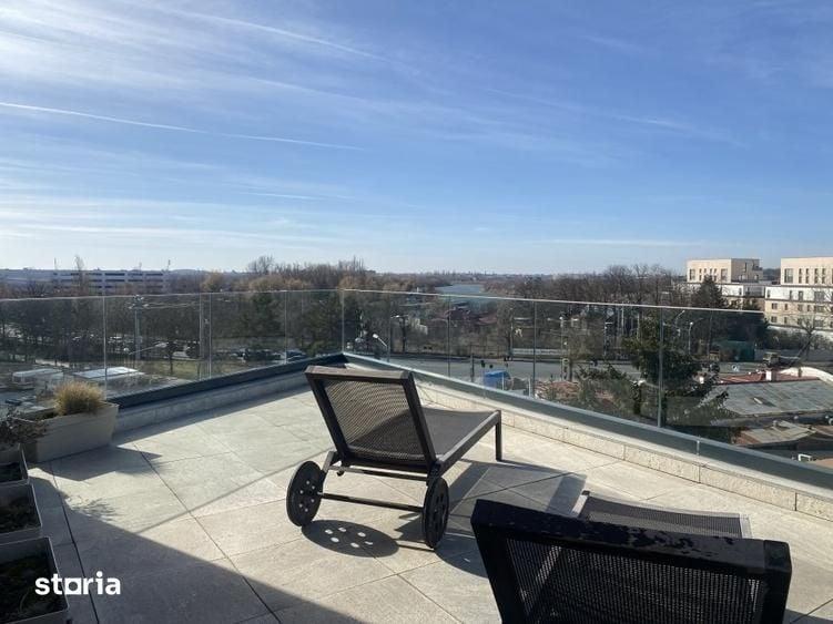 Apartament cu 4 camere decomandat în Străulești
