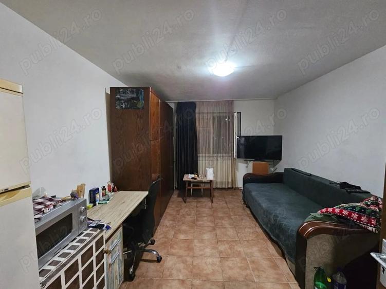 Garsonieră decomandată în Blașcovici
