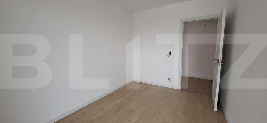 Apartament cu 3 camere semidecomandat în Mehala