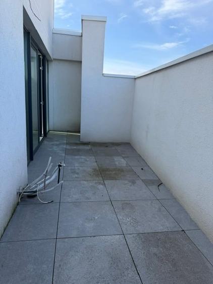 Apartament cu 3 camere decomandat în P-ța Alba Iulia