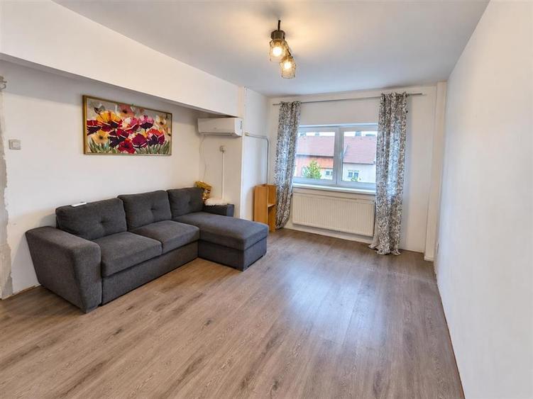 Apartament cu 2 camere decomandat, mobilat în Ștrand