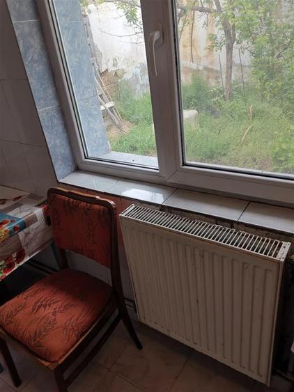Casă individuală cu 2 camere cu Canalizare în Central