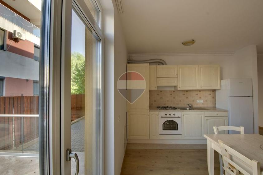 Apartament cu 2 camere semidecomandat, mobilat în Dumbrăvița