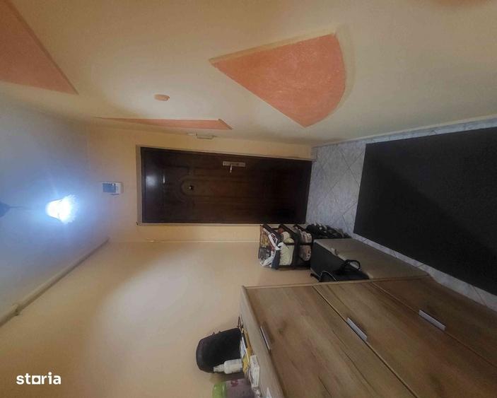 Apartament cu 3 camere decomandat în Alecu Russo