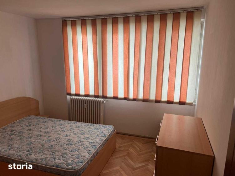 Apartament cu 2 camere semidecomandat în Tei