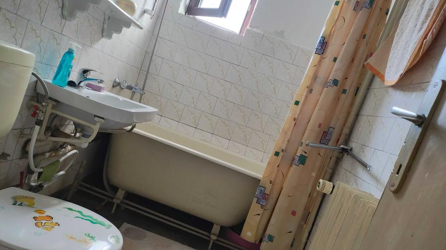 Apartament cu 2 camere decomandat în Calea București