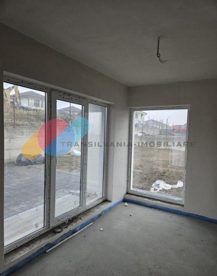 Casă individuală cu 4 camere cu Canalizare în Chinteni