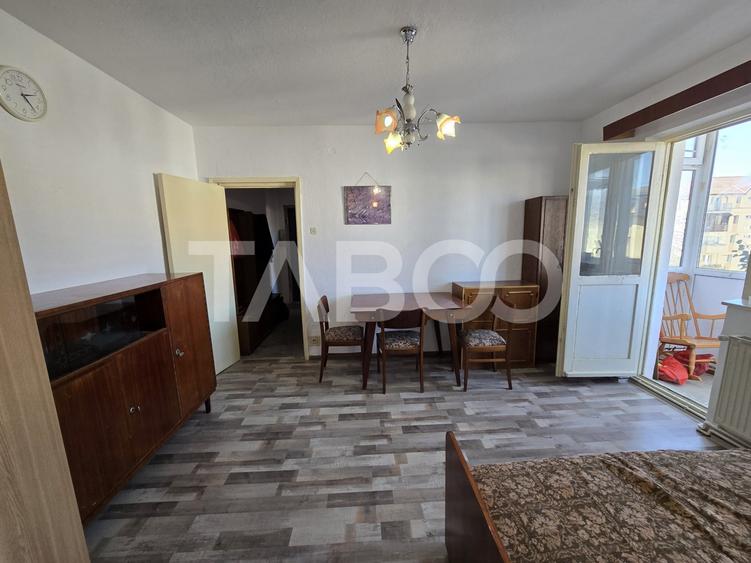 Apartament cu 2 camere nedecomandat, mobilat în Mihai Viteazul