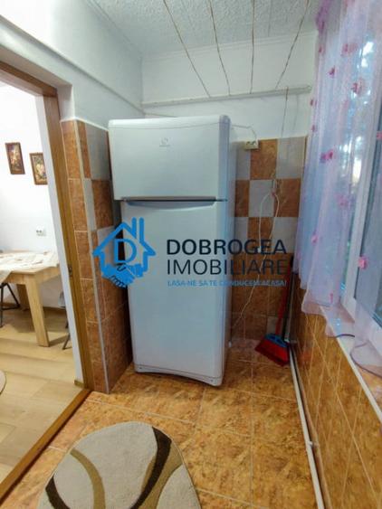 Apartament cu 2 camere decomandat în E3