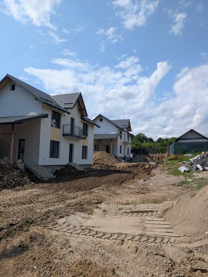Casă individuală cu 4 camere cu Teren 500 Mp în Măgura