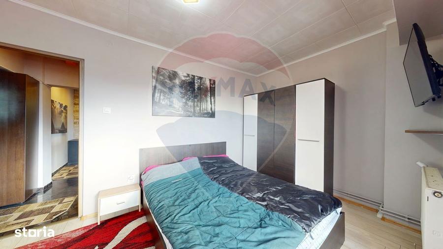 Apartament cu 3 camere decomandat în Triaj