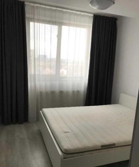 Apartament cu 2 camere semidecomandat, mobilat în Regie