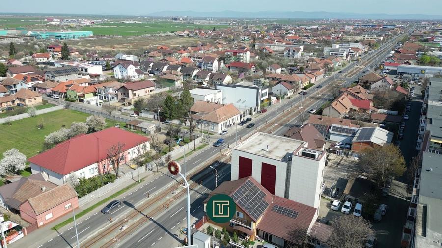 Spațiu comercial, de 886 mp, în Micălaca