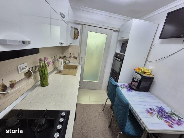 Apartament 3 camere etaj 4 de vanzare Podu Ro?, Aleea Rozelor, - 14