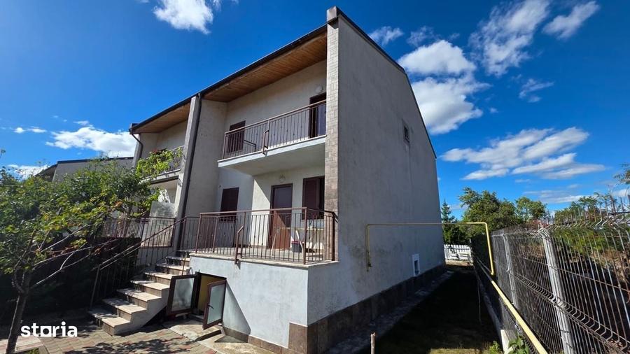 Casă cu 4 camere cu Teren 231 Mp în Obor