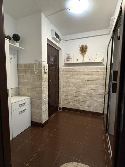 Apartament cu 2 camere semidecomandat în Primăverii