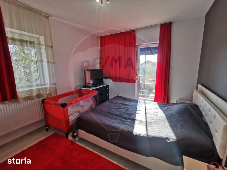 Casă cu 7 camere cu Teren 342 Mp în Tokai