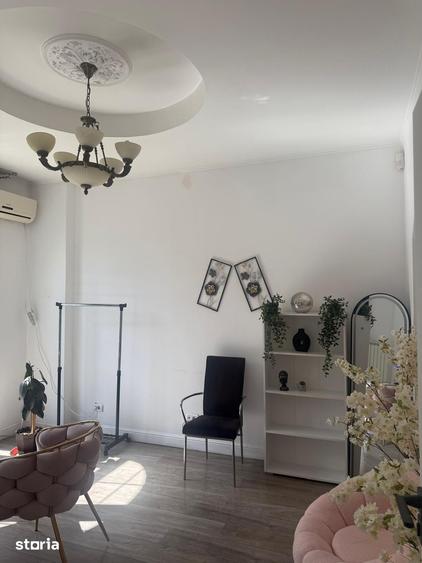 Casă cu 6 camere cu Teren 737 Mp în Parcul Carol