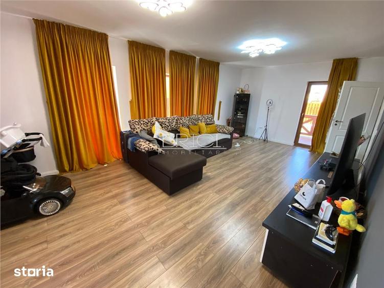 Casă cu 4 camere cu Teren 500 Mp în Cristian