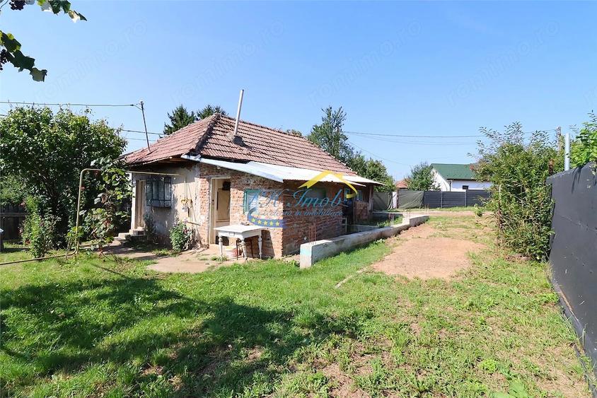 Teren de 695 mp, în Bănești