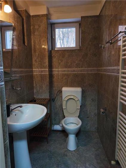Casă individuală cu 4 camere cu Teren 400 Mp în Semicentral