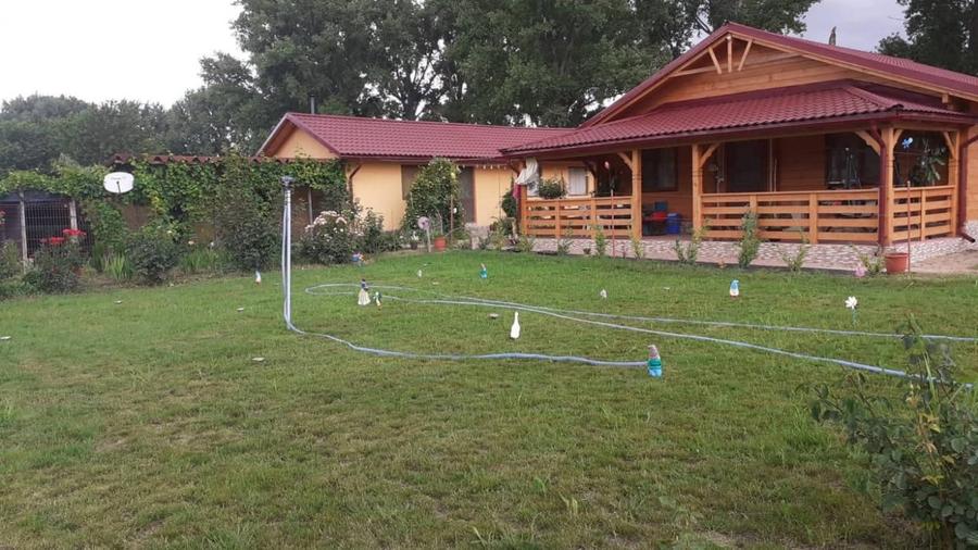 Casă individuală cu 3 camere cu Garaj în Horia