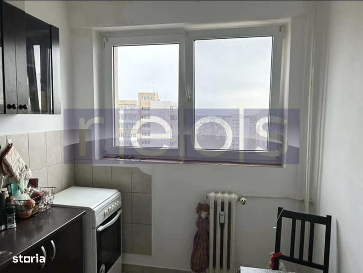 Apartament cu 2 camere decomandat în Titan