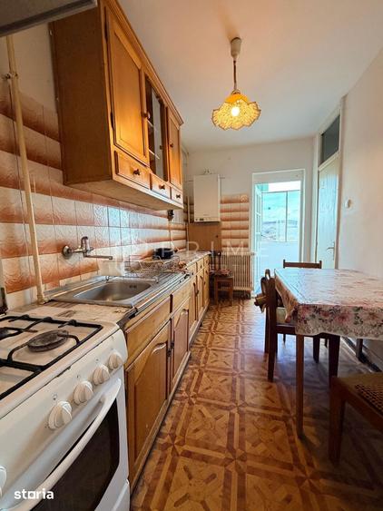 Apartament cu 3 camere în Unirii