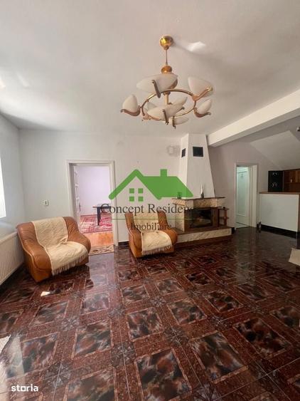 Casă cu 4 camere în Valea Roșie