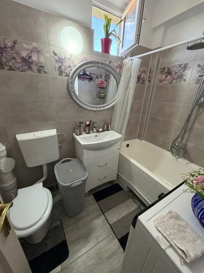 Apartament cu 2 camere semidecomandat în Ultracentral