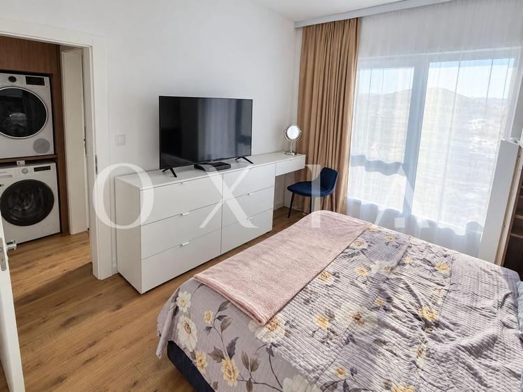 Apartament cu 3 camere semidecomandat, mobilat în Giroc