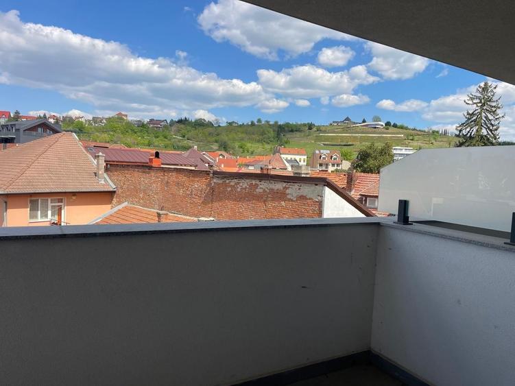 Apartament cu 2 camere decomandat în Ultracentral
