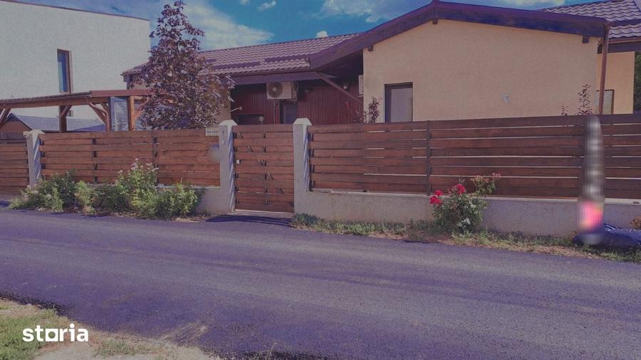 Casă cu 4 camere semidecomandat cu Teren 456 Mp în Tunari