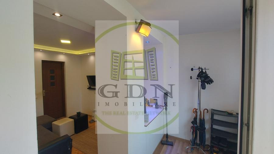 Casă individuală cu 3 camere cu Canalizare în Centrul Civic