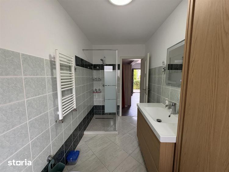 Casă cu 2 camere decomandat cu Teren 300 Mp în Tineretului