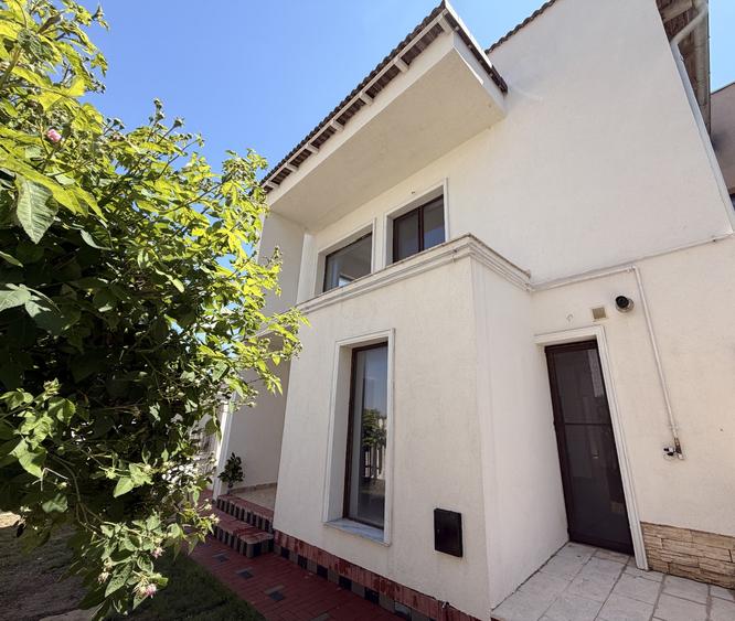 Vanzare Vila stil Duplex zona Pipera - 1