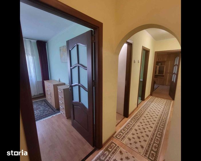 Apartament cu 2 camere decomandat în Energiei