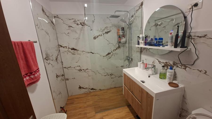 Apartament cu 2 camere semidecomandat în Rahova