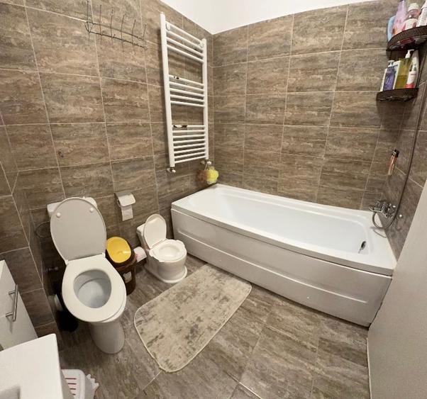 Apartament cu 3 camere decomandat, mobilat în Berceni