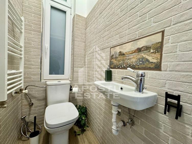 Apartament cu 4 camere decomandat, mobilat în Semicentral