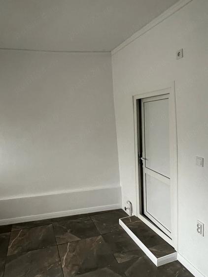 Spațiu comercial, de 20 mp, în Rovine