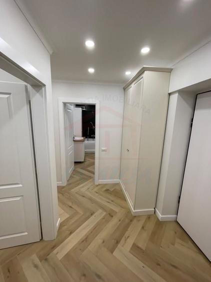 Apartament cu 2 camere în Micro 20
