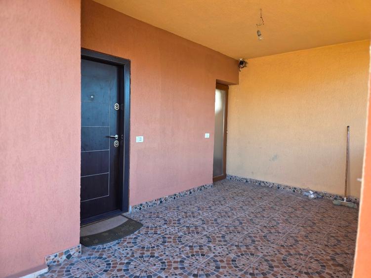 Casă cu 4 camere cu Teren 462 Mp în Lumina