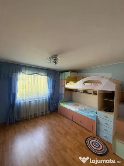 Casă cu 4 camere cu Teren 1000 Mp în Central