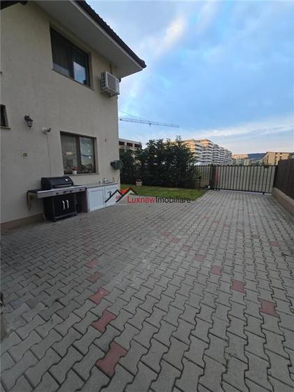 Duplex cu 4 camere cu Teren 258 Mp în Florești