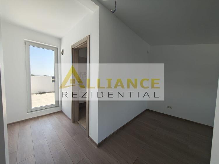Duplex cu 4 camere cu Canalizare în Berceni