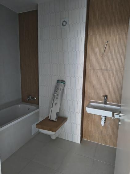 Apartament cu 2 camere decomandat în Avantgarden