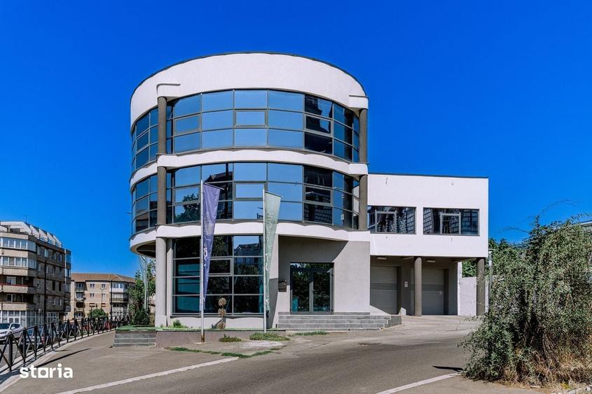 Spațiu comercial, de 182 mp, în Lotus