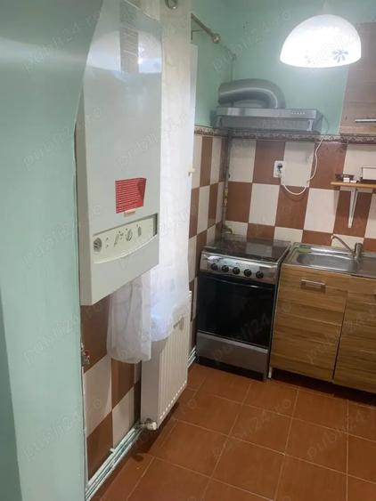 Apartament cu 3 camere semidecomandat în Central