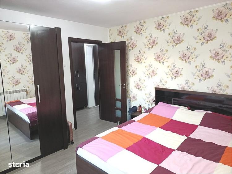 Apartament cu 3 camere semidecomandat în Titan